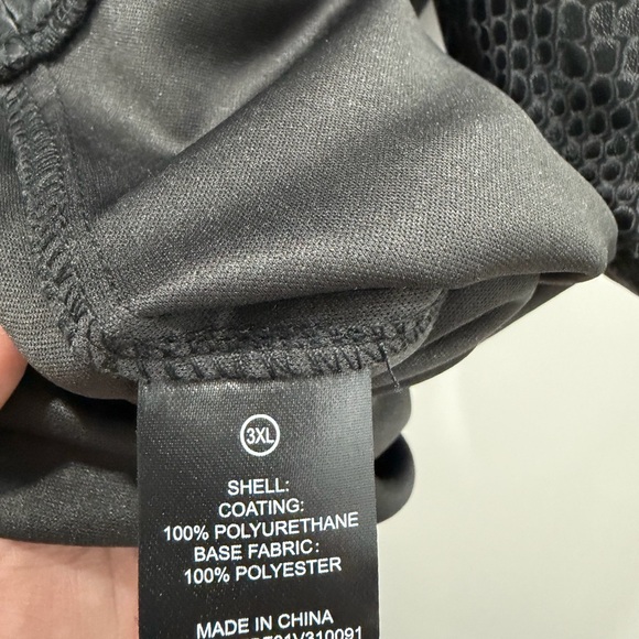 Men's Black Snake Print Shirt Jacket - Picture 6 of 10